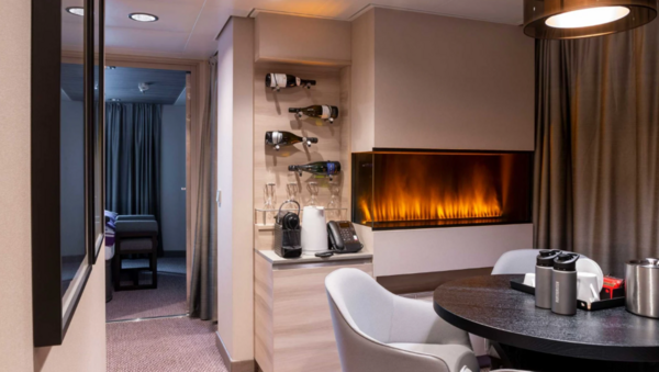 Hurtigruten - MS Roald Amundsen - Expedition Suite MB 2.png